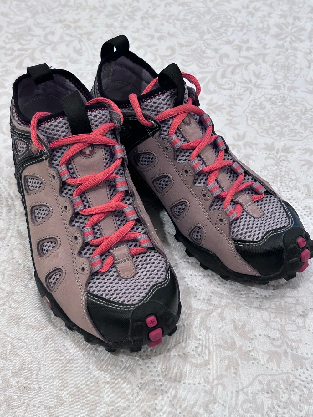 Wenger Women's Hiking Shoes Size 6 Tan A371 Comfort Swiss Army Athletic Ankle